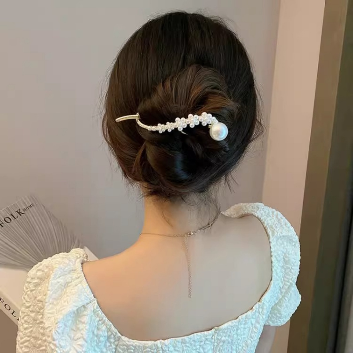 مشبك شعر لؤلؤي لامع أنيق للنسا - مراجعة Korean Girls Lifestyle وسعره