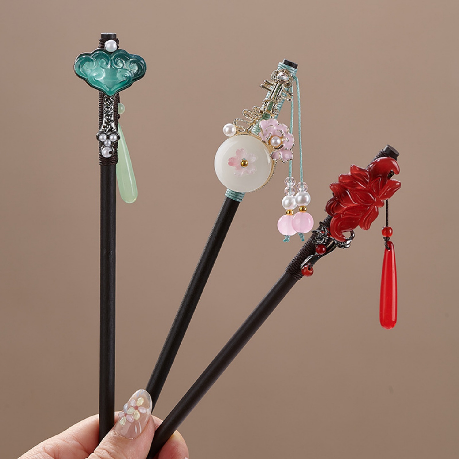 دبوس شعر خشبي بتصميم زهور عتيق - مراجعة Hanbok Hair Pin وسعره